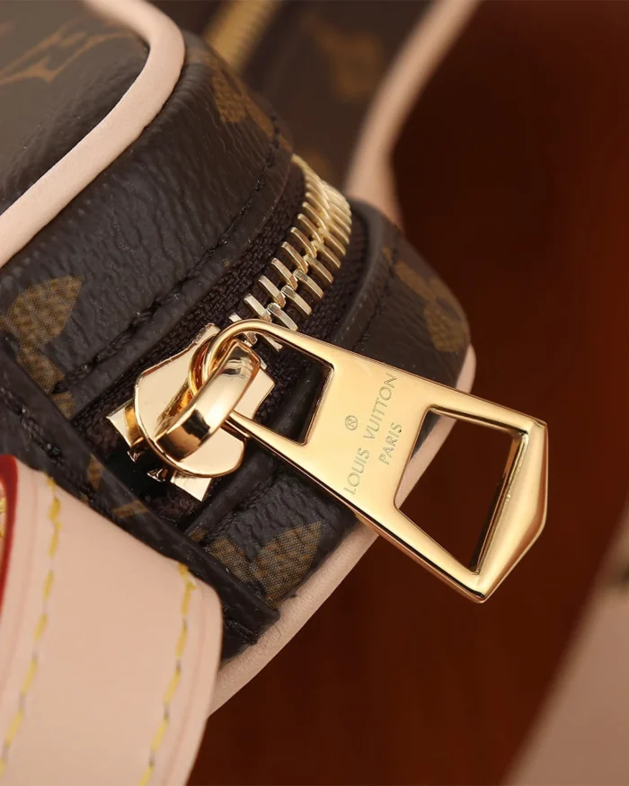 REBCE Louis Vuitton CROISSANT medium bag