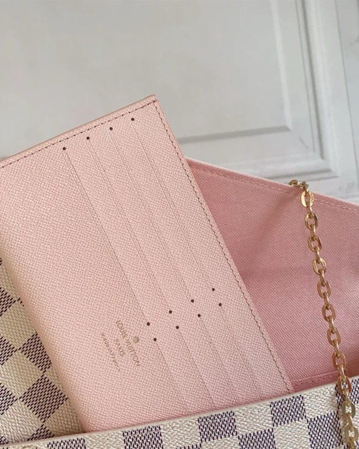 REBCE Elegant Louis Vuitton Felicie Pochette Bag
