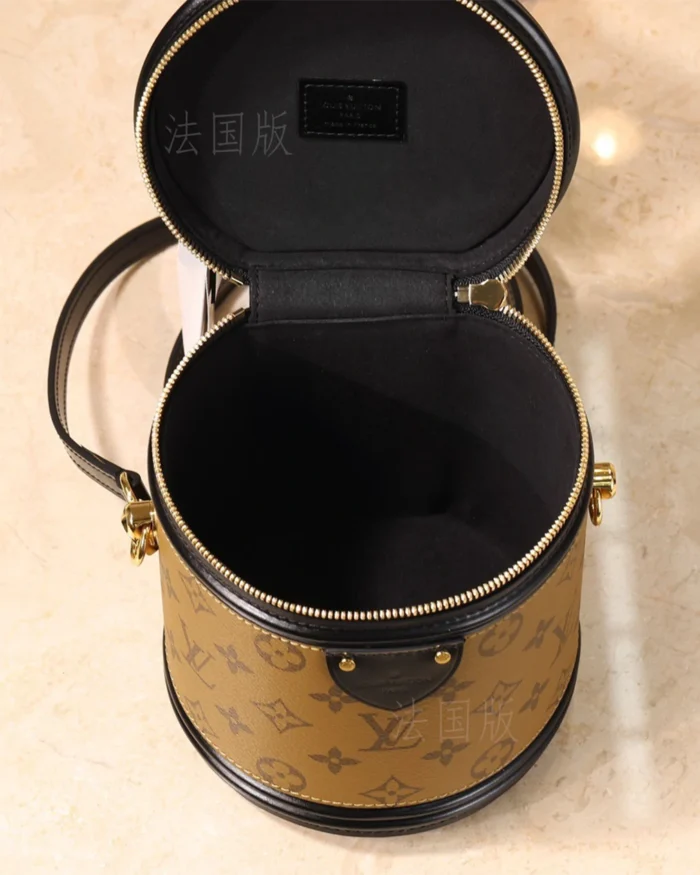 REBCE Louis Vuitton CANNES handbags