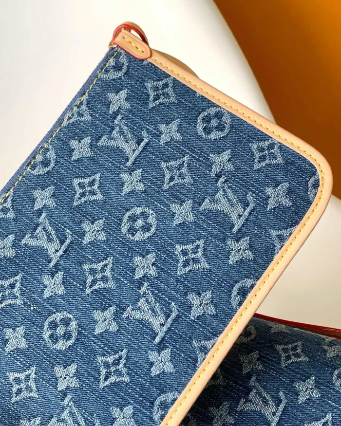 REBCE Louis Vuitton CARRYALL Medium Handbag