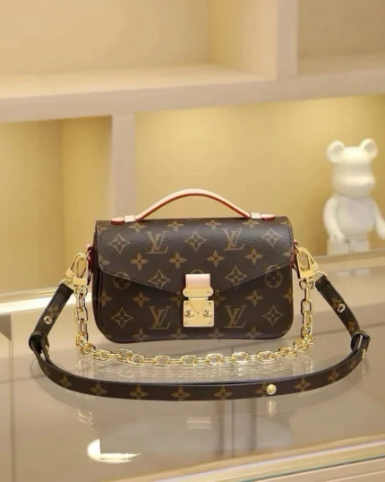 REBCE Louis Vuitton Métis East West Pochette