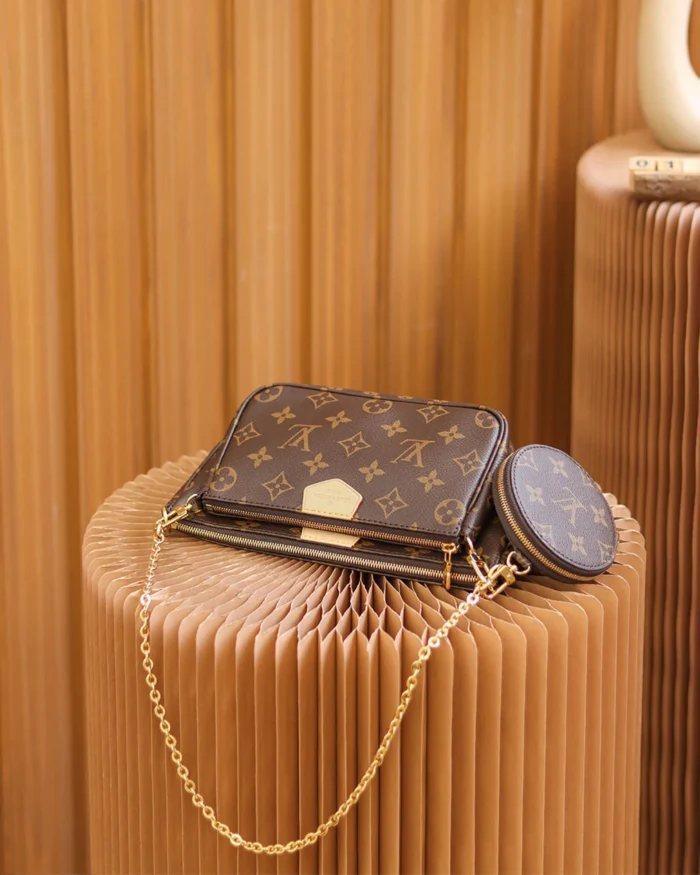 REBCE Louis Vuitton Multi Pochette Accessories Bags