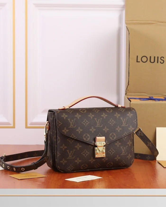 REBCE Louis Vuitton Pochette Metis - Stylish Compact Bag