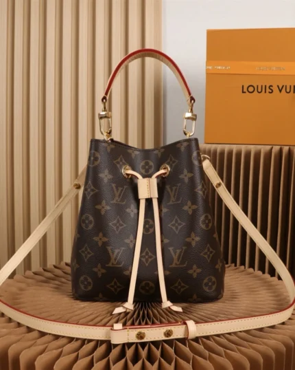 Rebce Louis Vuitton Classic Silhouette