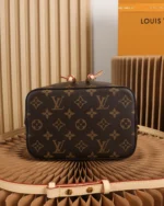 Rebce Louis Vuitton Classic Silhouette