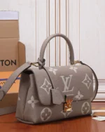 REBCE Elegant Louis Vuitton Madeleine MM