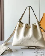 Rebce Luxurious Louis Vuitton Bundle Handbag