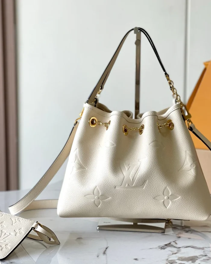 Rebce Luxurious Louis Vuitton Bundle Handbag