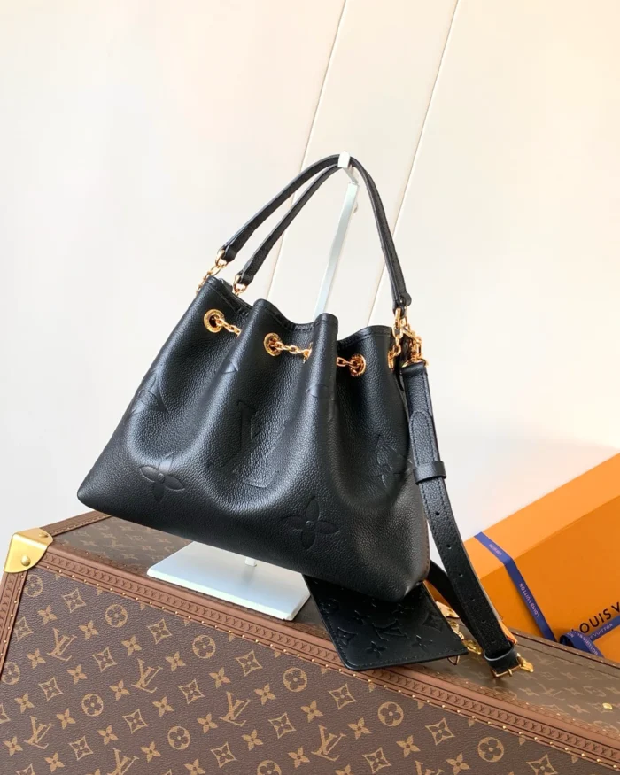 Rebce Luxurious Louis Vuitton Bundle Handbag