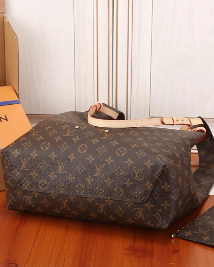 REBCE Louis Vuitton Atlantis GM