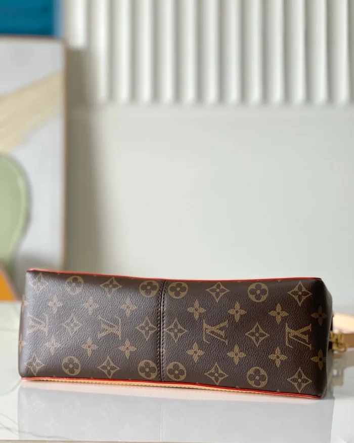 REBCE Louis Vuitton Dauphine Soft GM