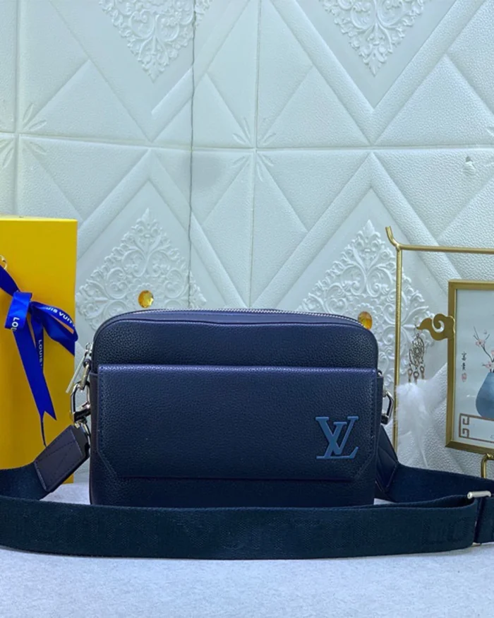 REBCE Louis Vuitton Fastline Messenger