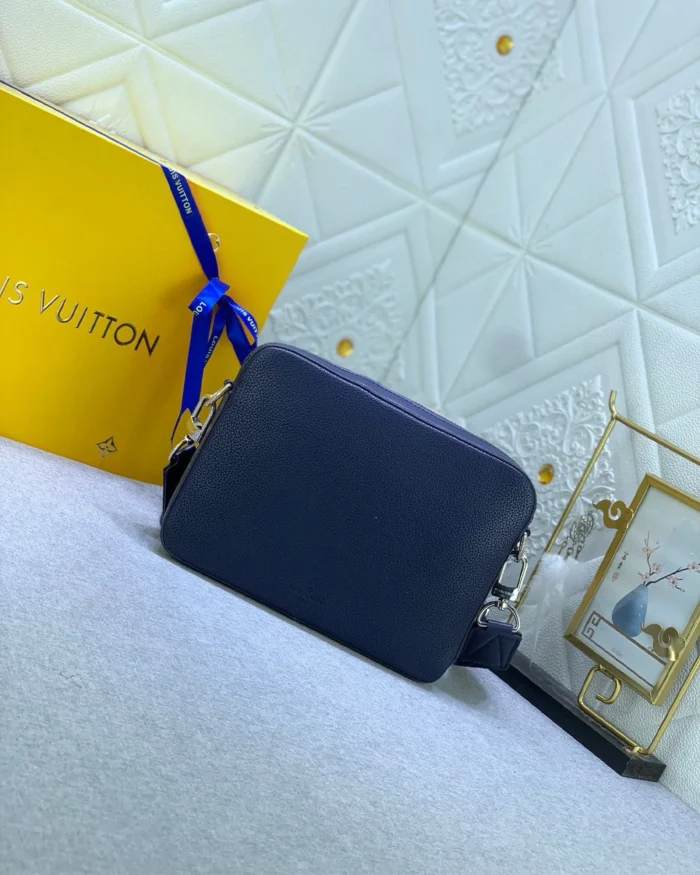 REBCE Louis Vuitton Fastline Messenger