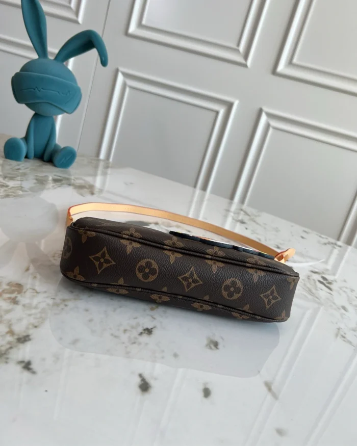 REBCE Louis Vuitton LV x TM Pochette