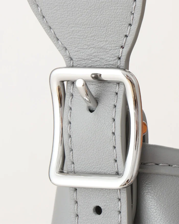 REBCE Versatile Louis Vuitton CarryAll Vibe MM