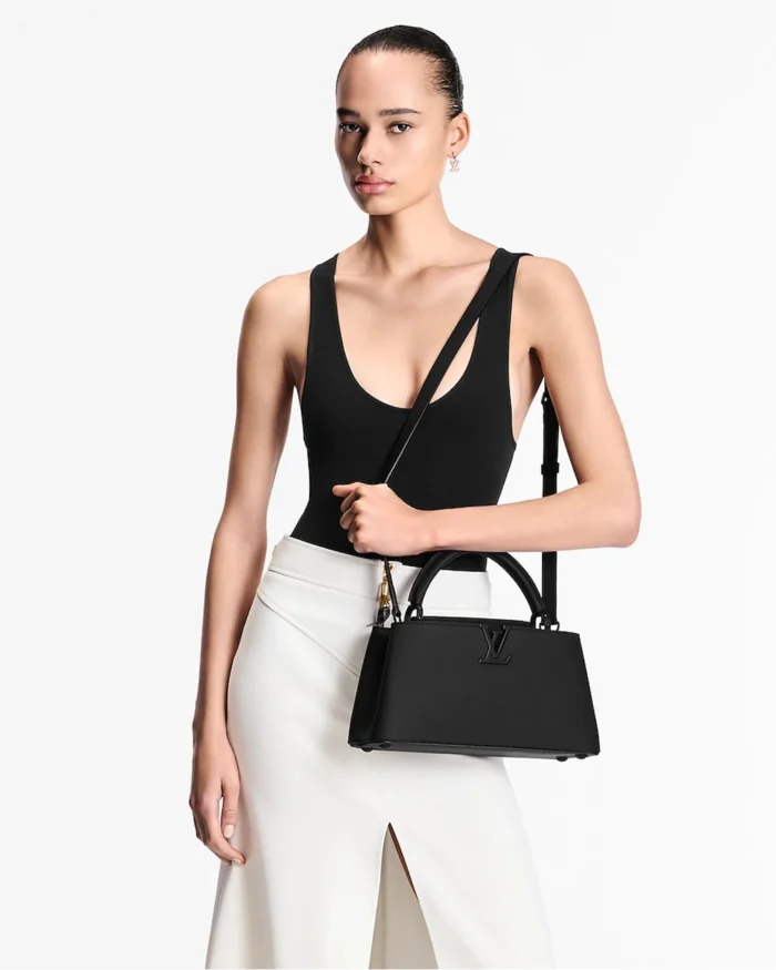 Rebce Louis Vuitton Capucines East-West MM