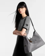 Rebce Louis Vuitton CarryAll Vibe MM