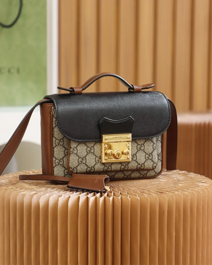 REBCE GUCCI Padlock leather handbag