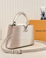 Rebce Louis Vuitton Capucines BB Mini Handbag