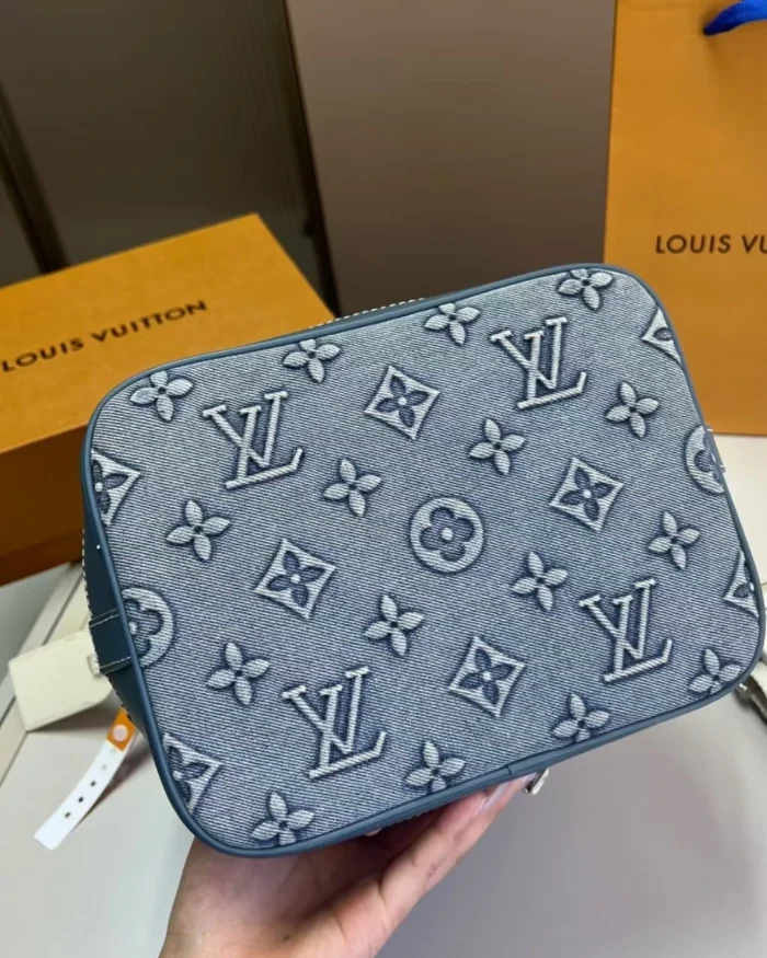 Rebce Louis Vuitton Champagne Bucket Bag