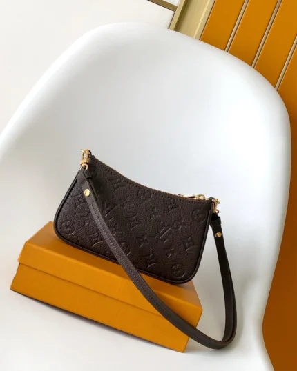 REBCE Louis Vuitton Easy Pouch On Strap