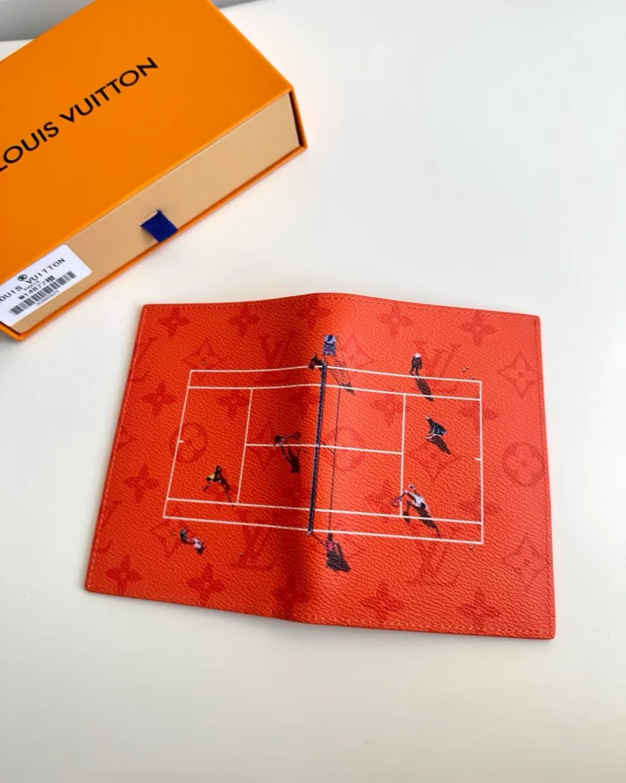REBCE Louis Vuitton Passport Cover