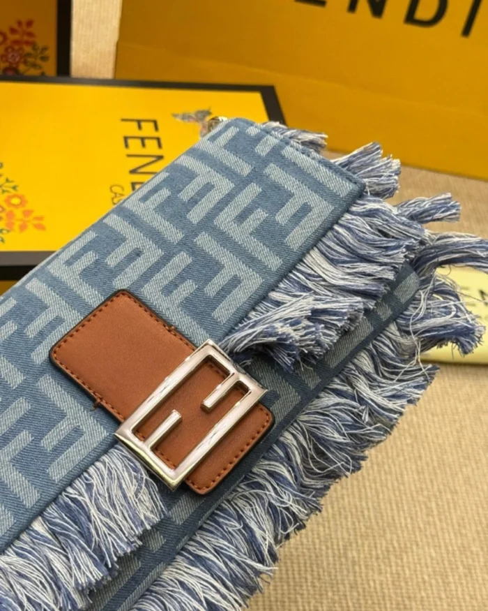 Rebce Fendi Baguette